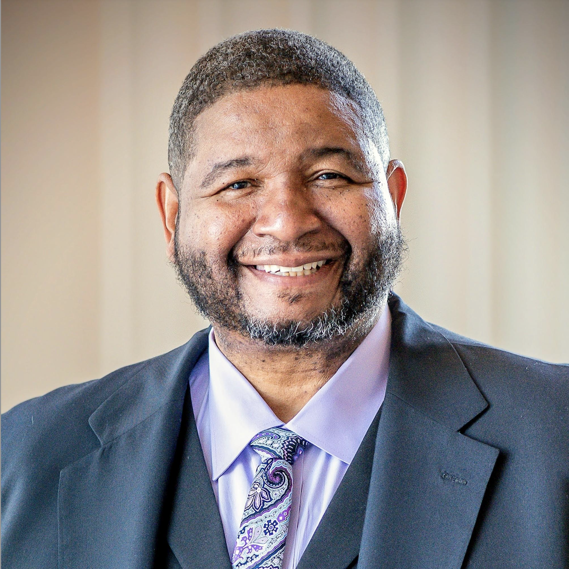 Robert L. Stevens headshot